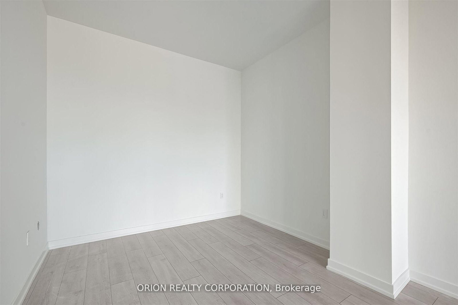 556 Marlee Avenue, Unit 110 - Photo 20