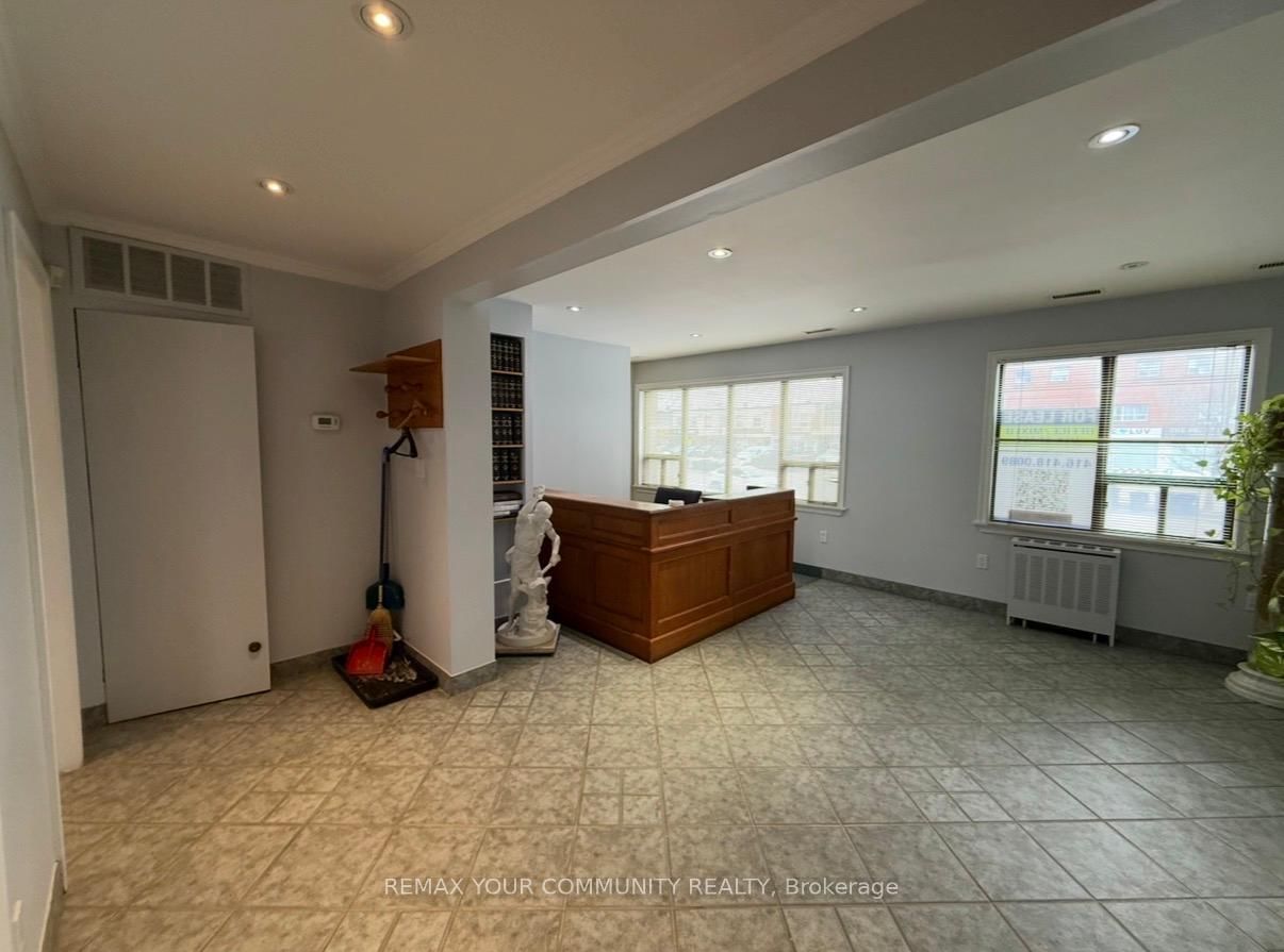 795 Wilson Avenue W, Unit 200 - Photo 4