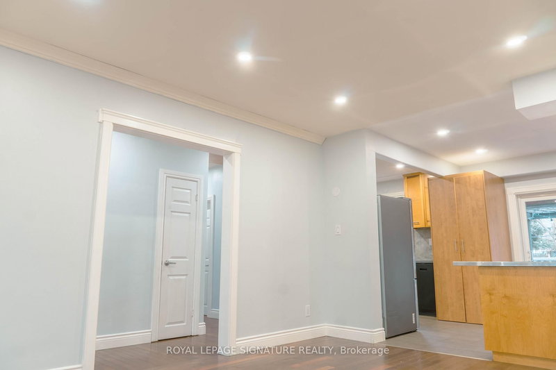 83 Hammond Rd, Mississauga, L5M 2A3 | Image 2