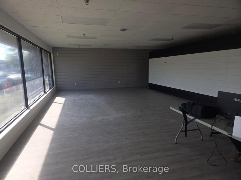 6 - 114 Norfinch Dr, Toronto, M3N 1X1 | Image 2