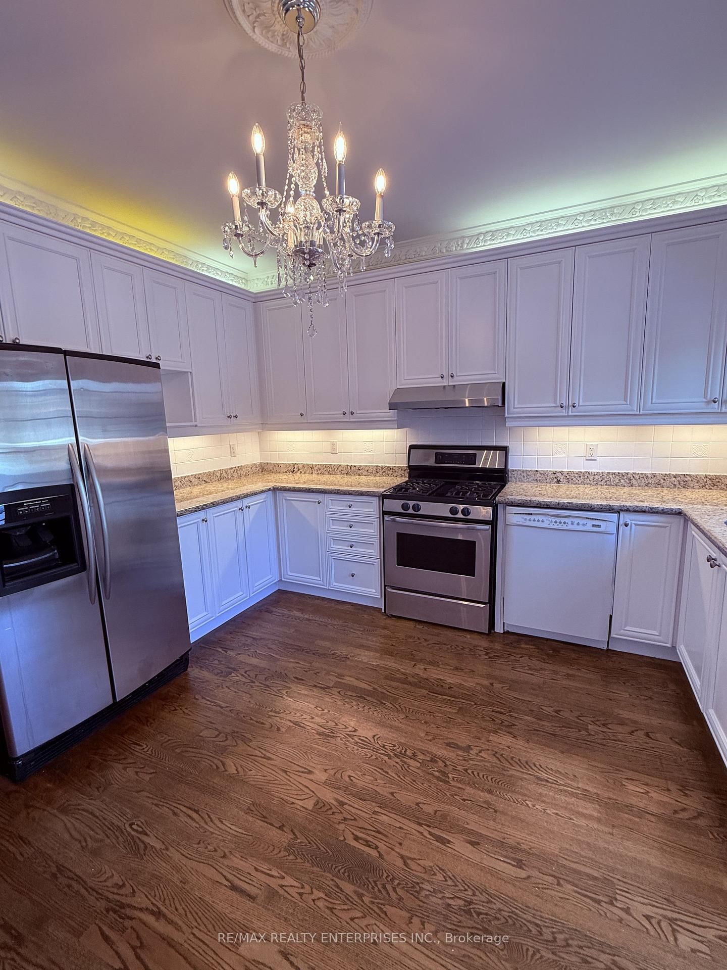 37 Castlegate Boulevard - Photo 5