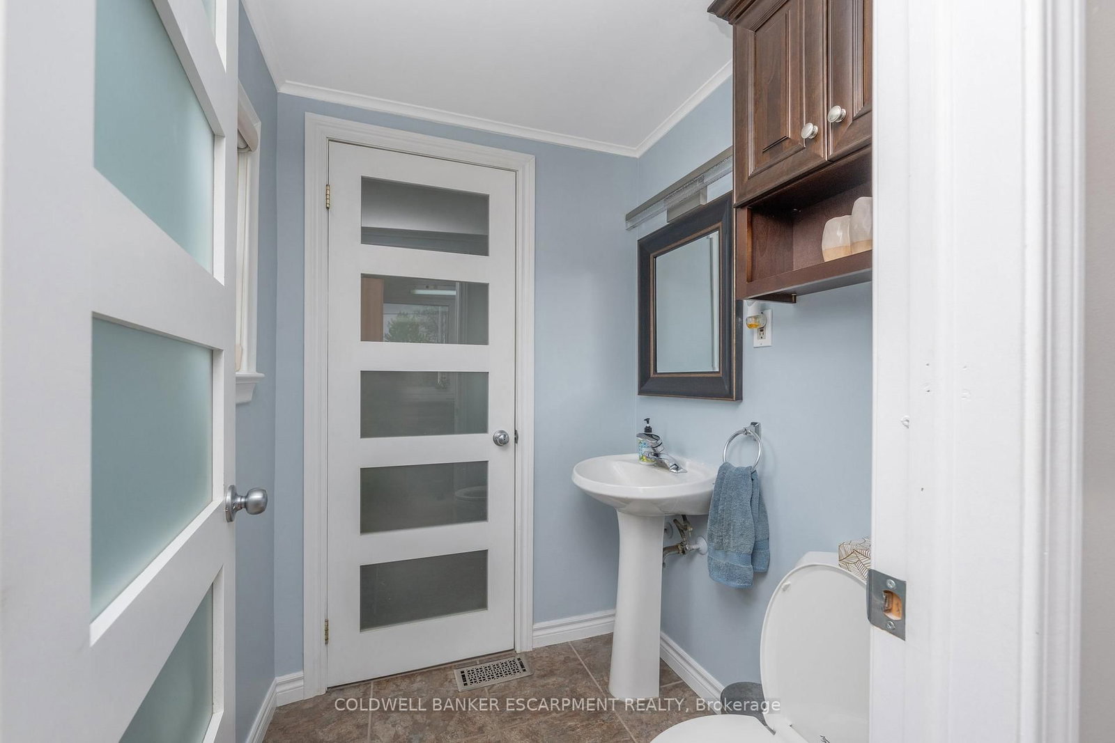 28 Main Street N - Photo 16