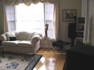 29 Maple Ave N, Mississauga, L5H 2R9 | Image 3