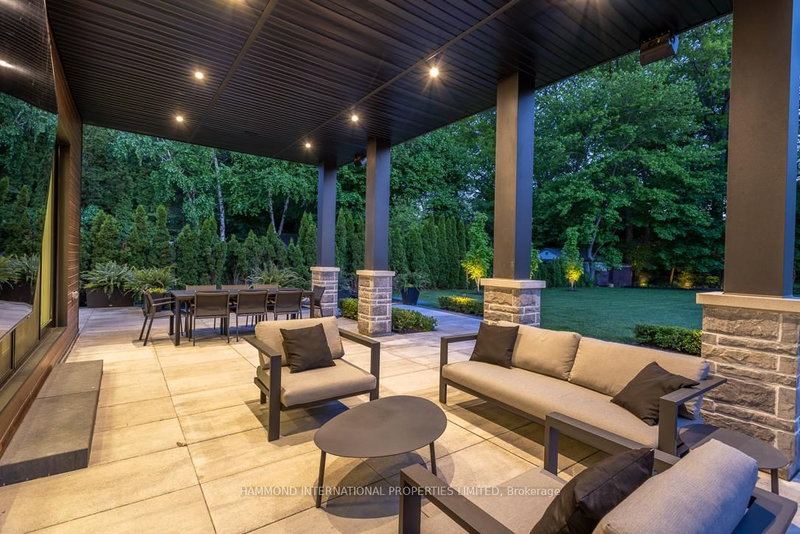 14 Penhale Dr, Toronto, M9P 2X4 | Image 2