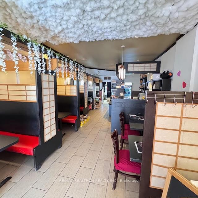 1620 Bloor St W, Toronto, M6P 1A7 | Image 3