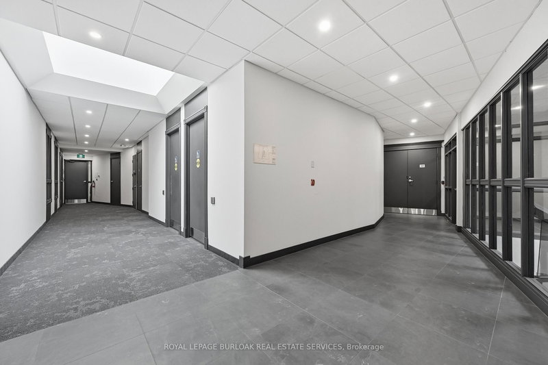 203 - 3430 South Service Rd, Burlington, L7N 3T9 | Image 3