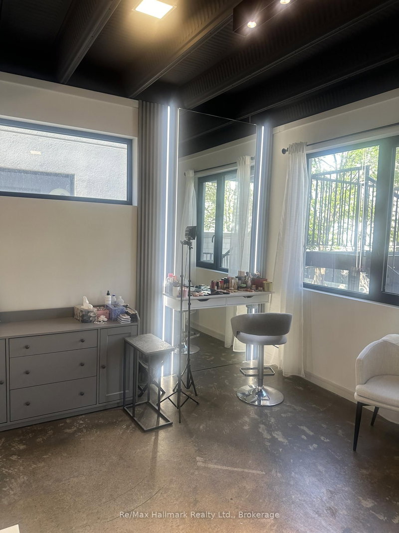 400 - 155 Thirtieth St, Toronto, M8W 3C3 | Image 3