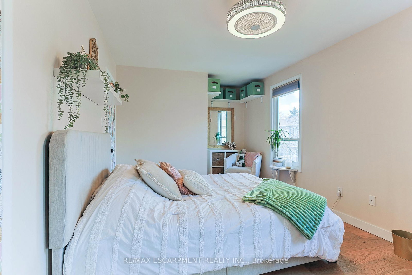 Townhouse for sale at 54-5475 Lakeshore Road, Burlington, Ontario, L7L 1E1 - Appleby - MLS: W12689086