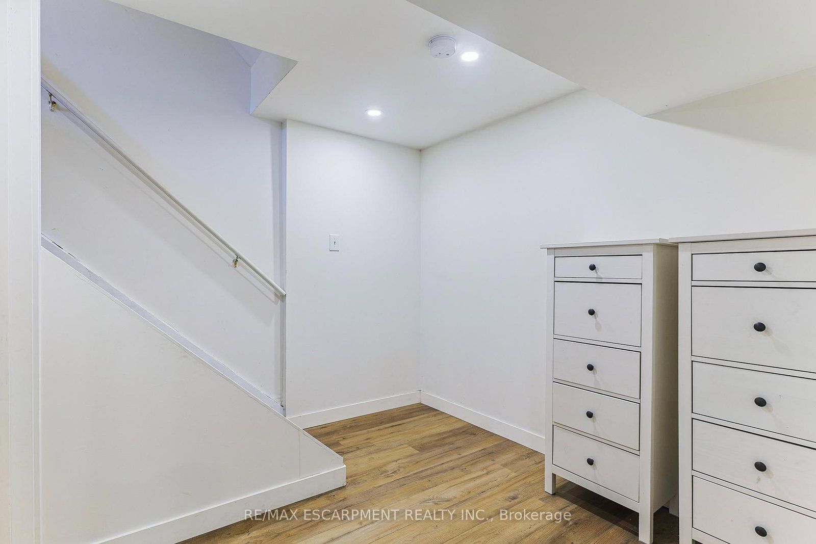 Townhouse for sale at 54-5475 Lakeshore Road, Burlington, Ontario, L7L 1E1 - Appleby - MLS: W12689086