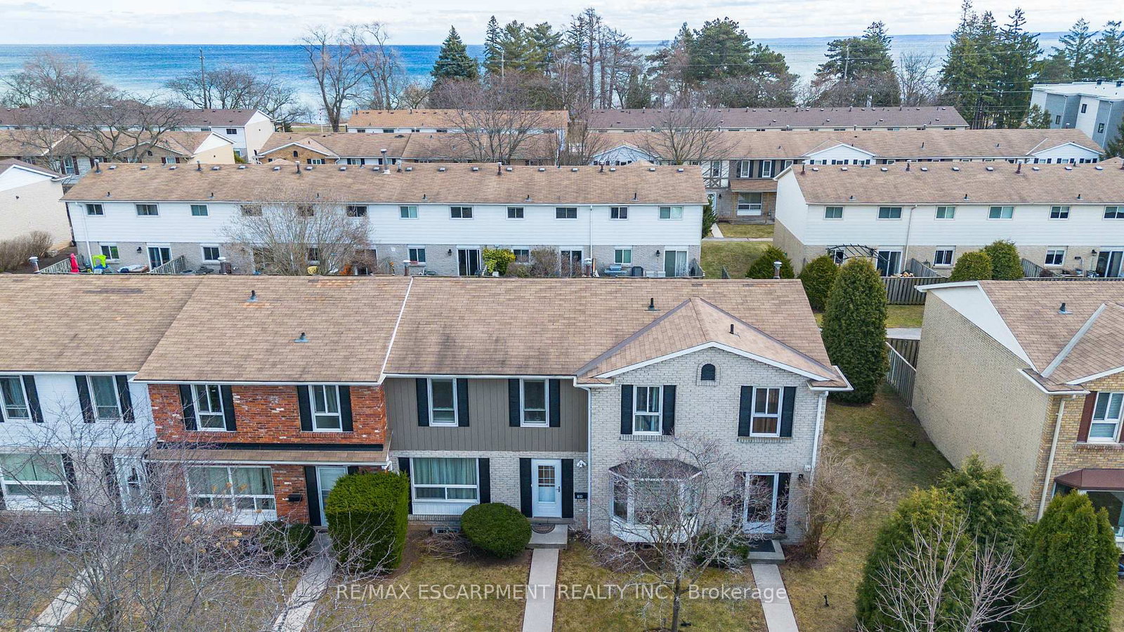 Townhouse for sale at 54-5475 Lakeshore Road, Burlington, Ontario, L7L 1E1 - Appleby - MLS: W12689086