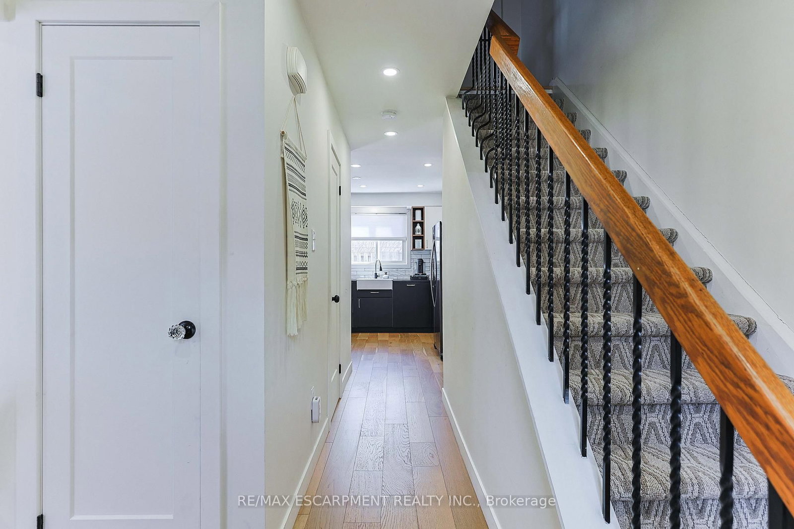 Townhouse for sale at 54-5475 Lakeshore Road, Burlington, Ontario, L7L 1E1 - Appleby - MLS: W12689086