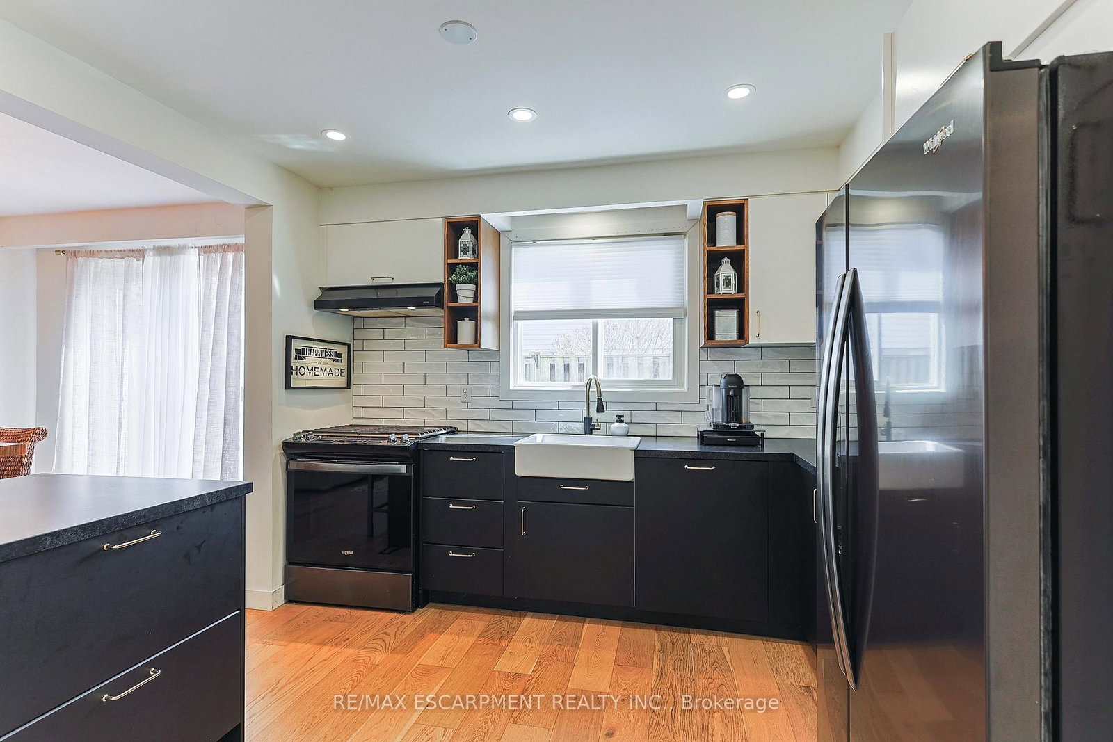 Townhouse for sale at 54-5475 Lakeshore Road, Burlington, Ontario, L7L 1E1 - Appleby - MLS: W12689086