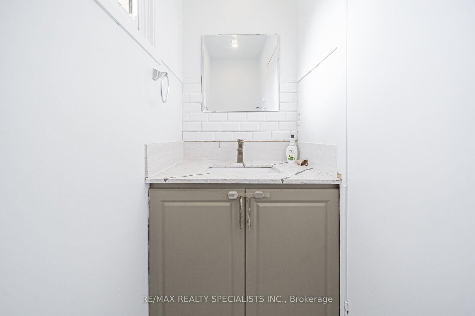 Townhouse for sale at 66 Enmount Drive, Brampton, Ontario, L6T 4C9 - Southgate - MLS: W12689422