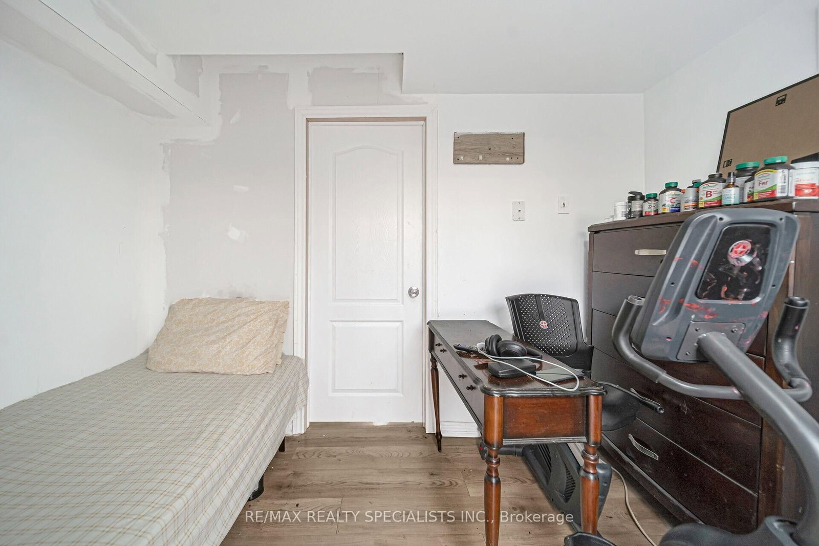 Townhouse for sale at 66 Enmount Drive, Brampton, Ontario, L6T 4C9 - Southgate - MLS: W12689422