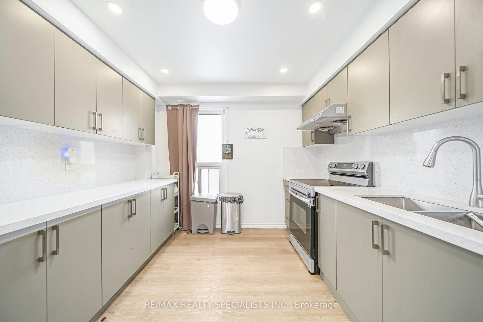 Townhouse for sale at 66 Enmount Drive, Brampton, Ontario, L6T 4C9 - Southgate - MLS: W12689422