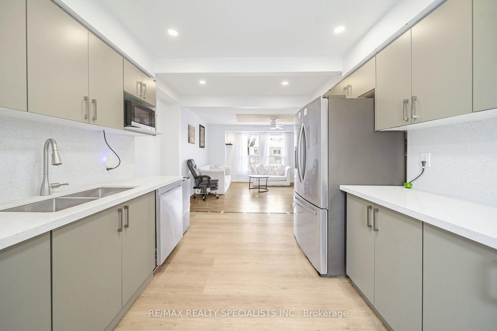 Townhouse for sale at 66 Enmount Drive, Brampton, Ontario, L6T 4C9 - Southgate - MLS: W12689422