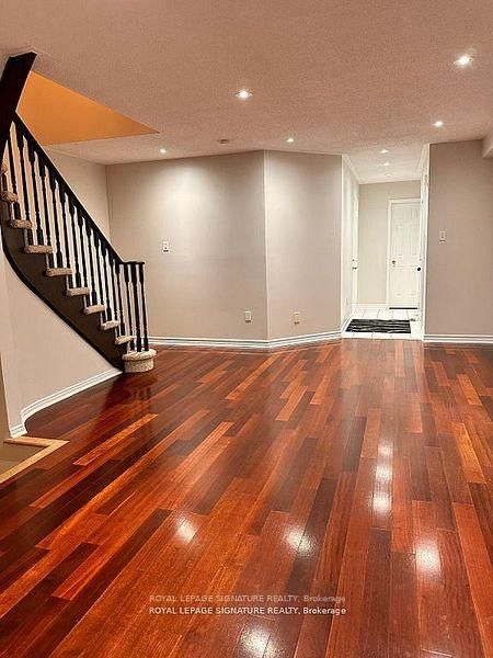 3819 Allcroft Rd, Mississauga, L5N 7E1 | Image 3