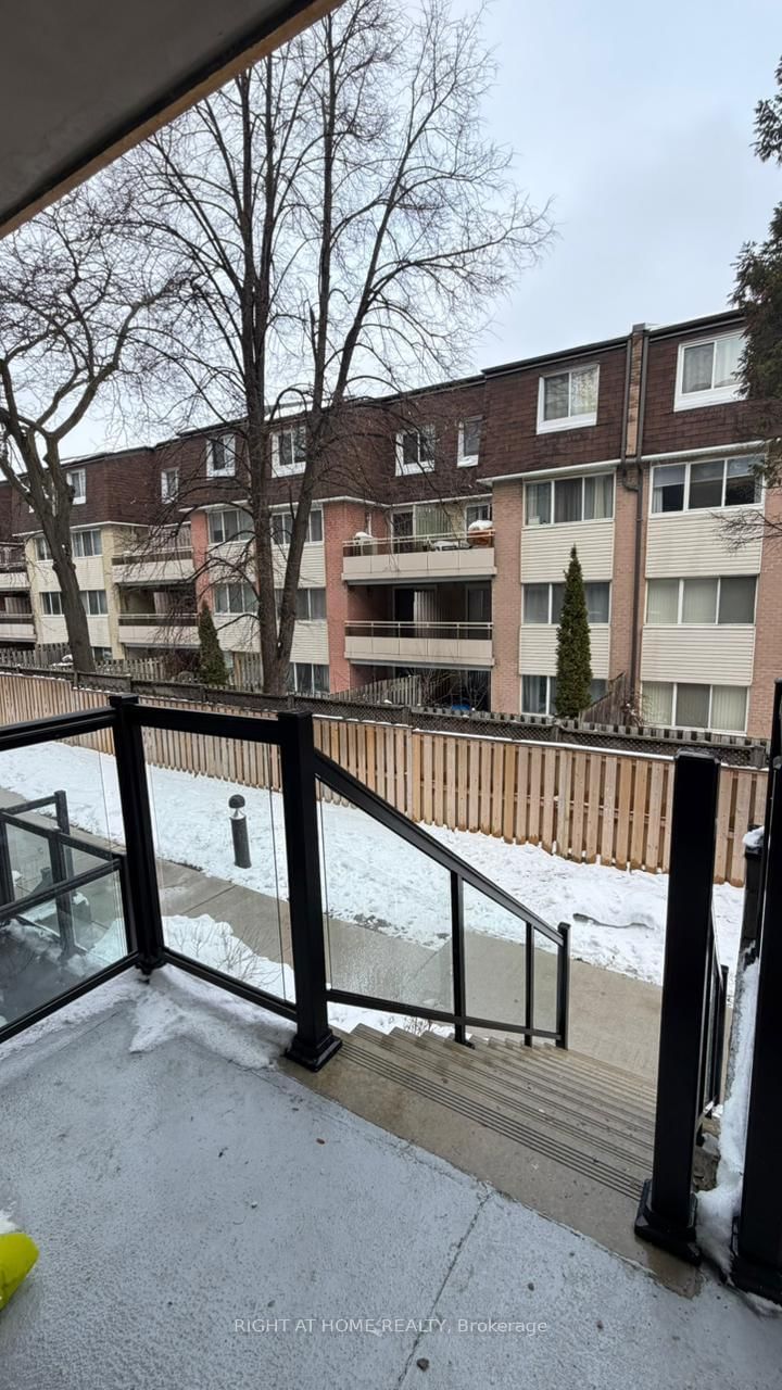 248 - 1145 Journeyman Lane, Mississauga, L5J 0B5 | Image 2