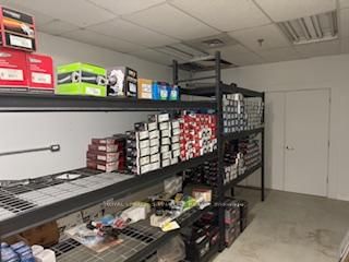 37 Kodiak Crescent, Unit 6 - Photo 3