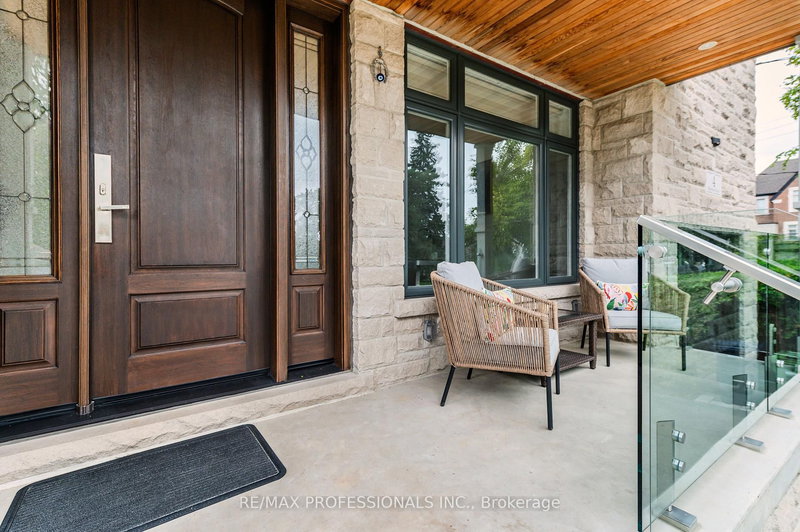 4 Dunrobin Dr, Toronto, M9B 2S9 | Image 3