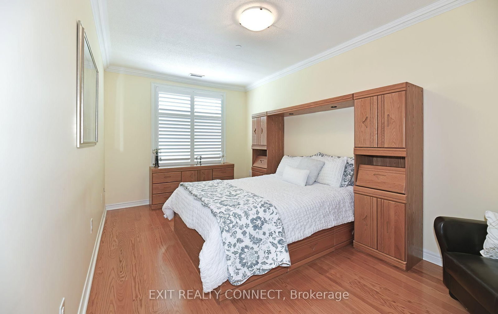 Condo for sale at 112-383 Main Street, Milton, Ontario, L9T 8K8 - Old Milton - MLS: W12690572