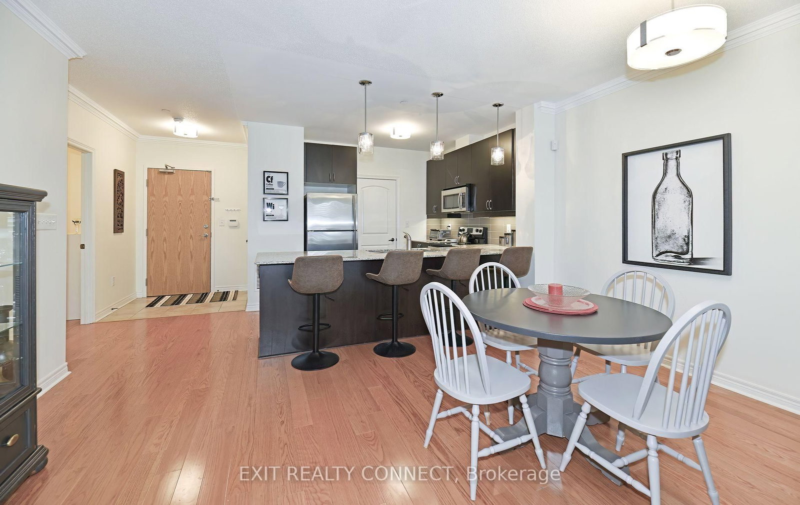 Condo for sale at 112-383 Main Street, Milton, Ontario, L9T 8K8 - Old Milton - MLS: W12690572