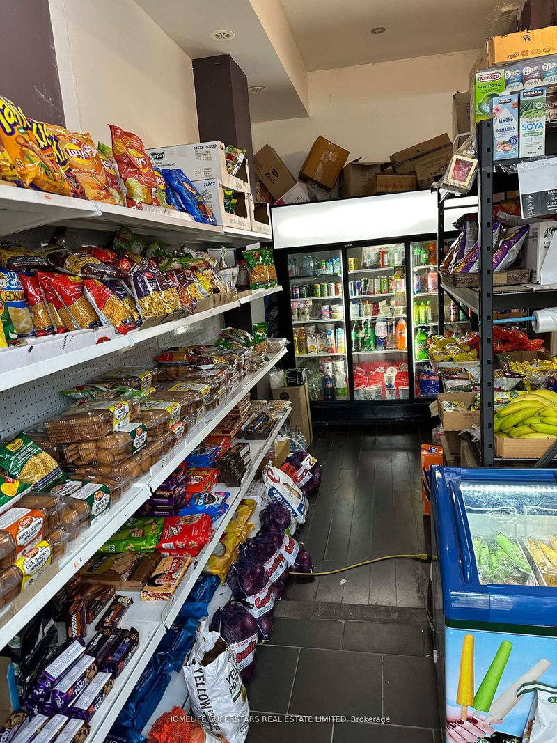 2 - 144 Inspire Blvd, Brampton, L6R 3X7 | Image 2