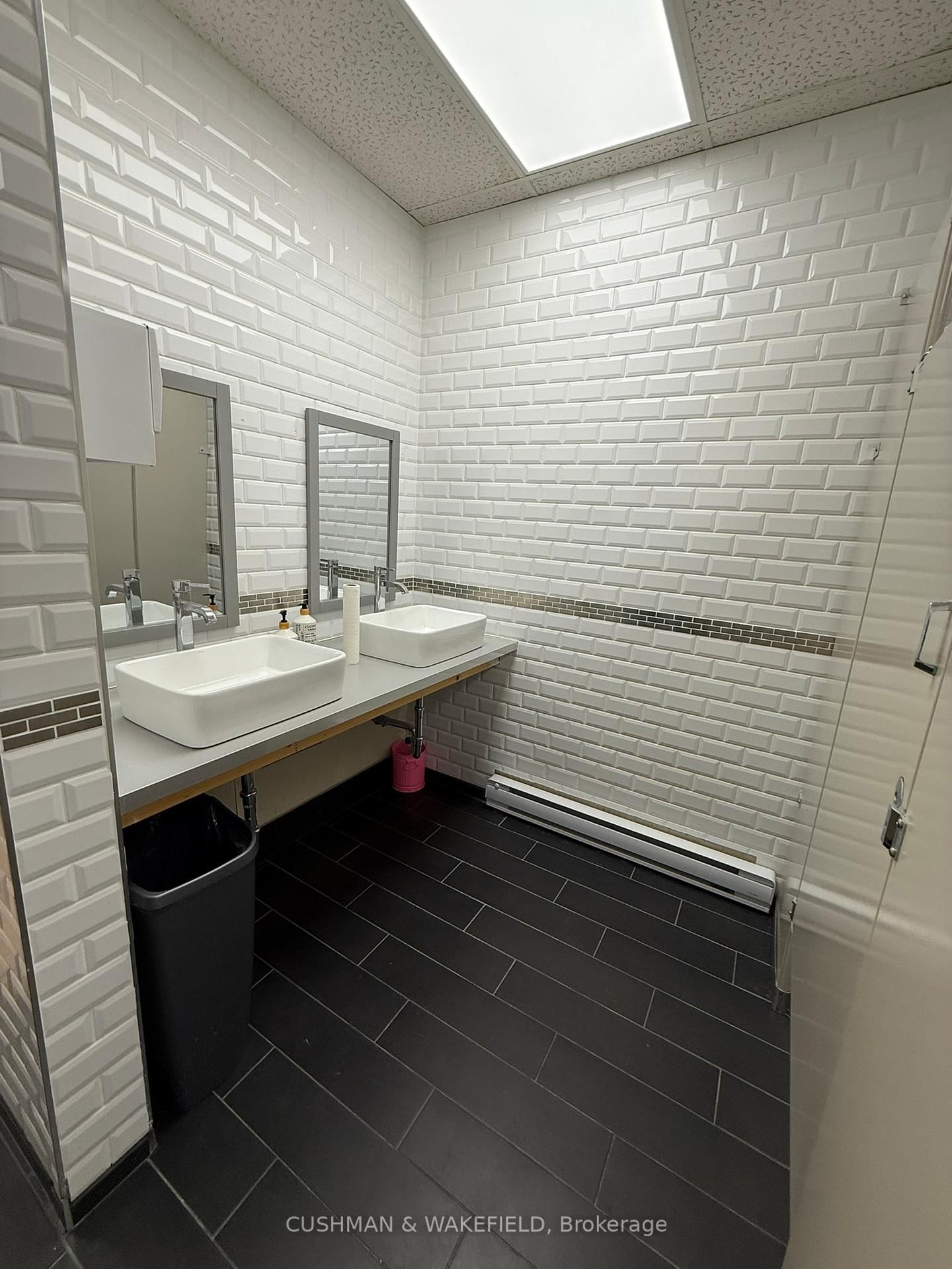 21 Kodiak Crescent, Unit 200 - Photo 19