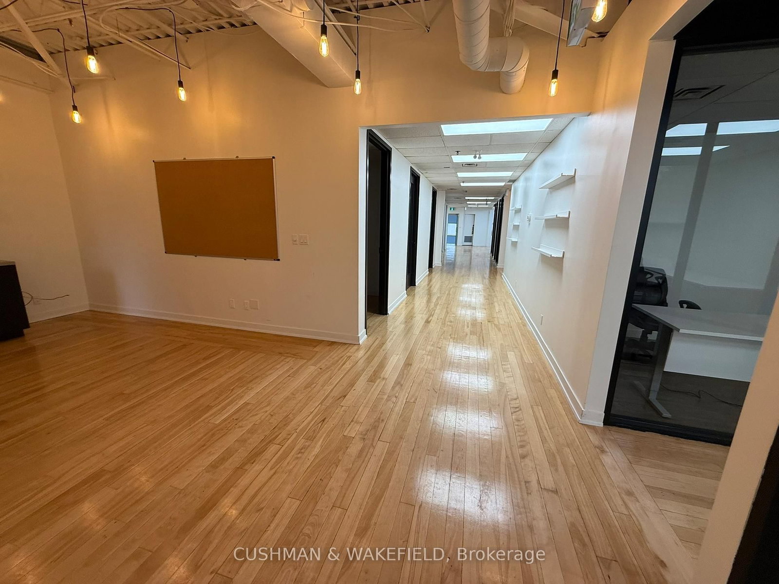 21 Kodiak Crescent, Unit 200 - Photo 23