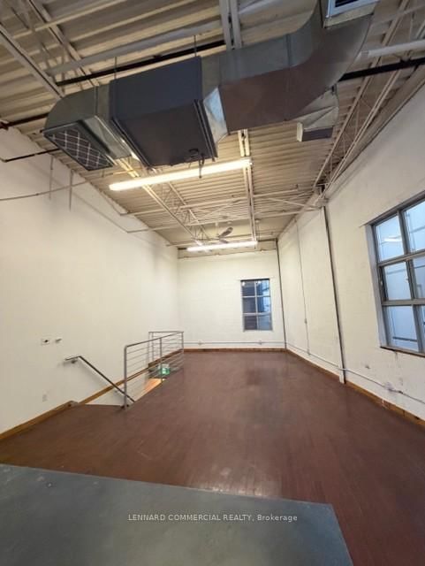 1 Wiltshire Avenue, Unit P - Photo 3