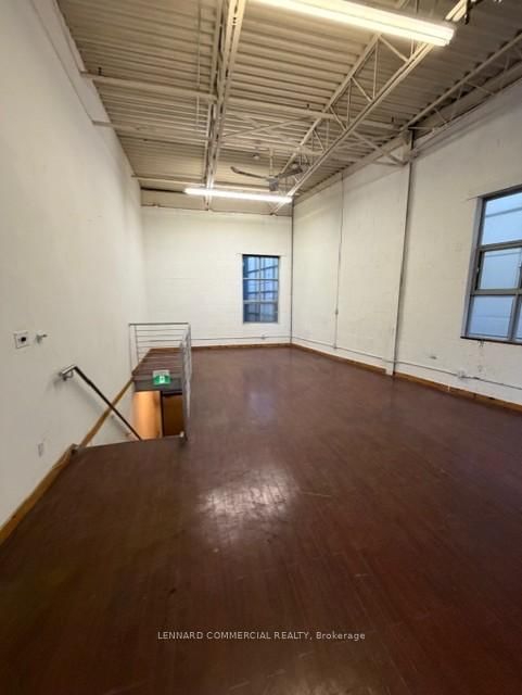 1 Wiltshire Avenue, Unit P - Photo 4