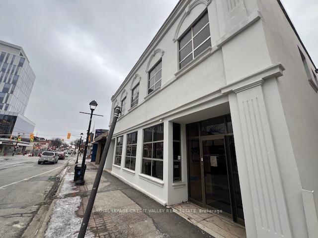 32 Queen Street W, Unit 203 - Photo 7