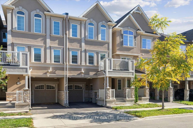 3087 Mistletoe Gdns, Oakville, L6M 0Y7 | Image 2