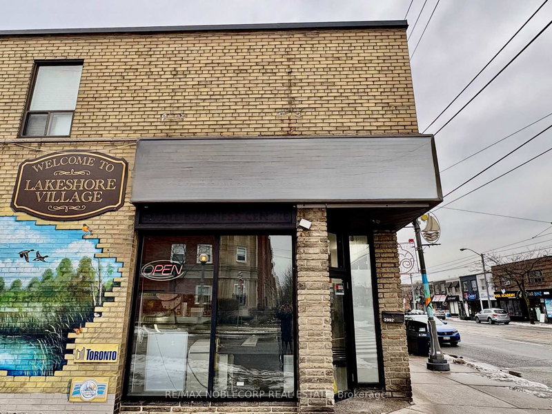 2992 Lake Shore Blvd W, Toronto, M8V 1J9 | Image 3