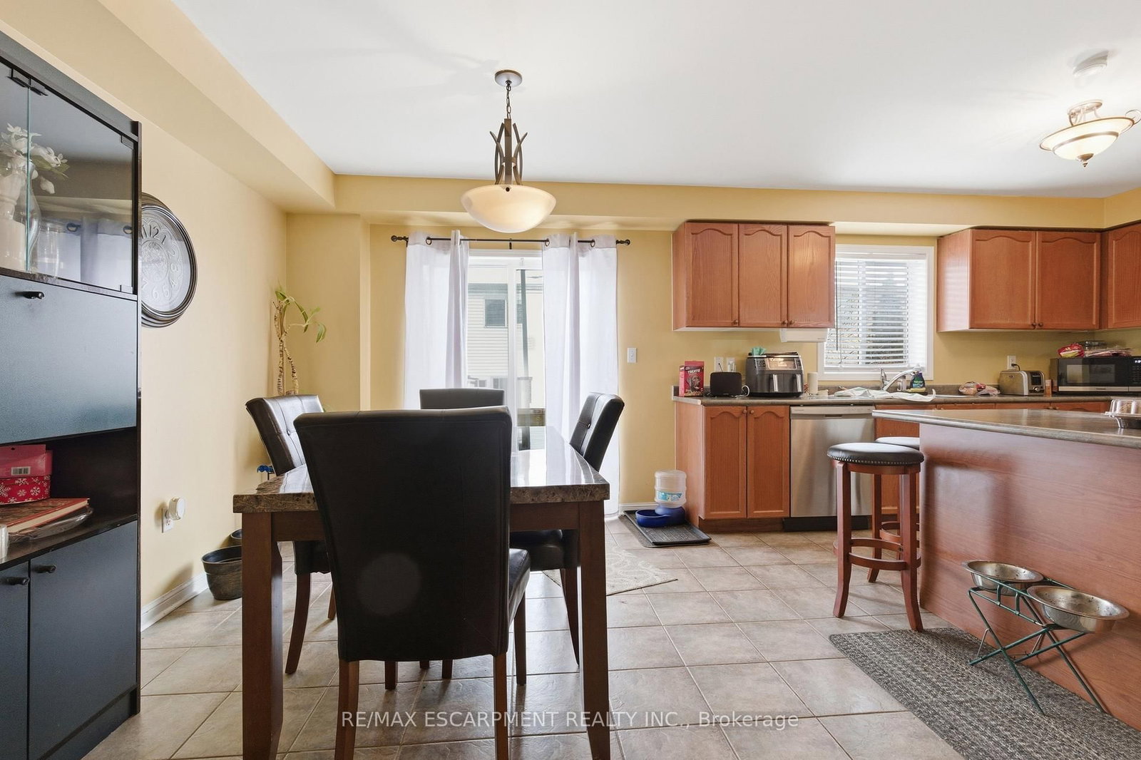 Townhouse for sale at 162 Panton Trail, Milton, Ontario, L9T 6K2 - Dempsey - MLS: W12692848