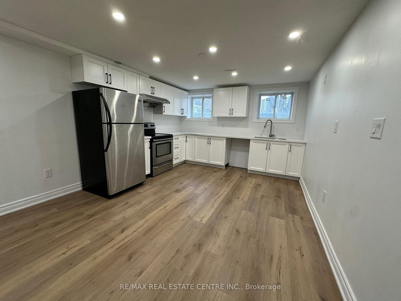 Bsmt - 67 York Rd, Toronto, M9R 3E7 | Image 2