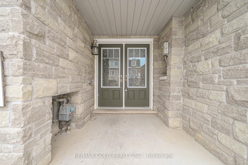 94 Golden Springs Dr, Brampton, L7A 4N6 | Image 3