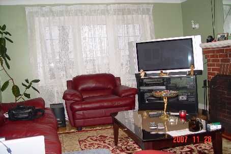 865 Lakeshore Rd E, Mississauga, L5E1E2 | Image 2