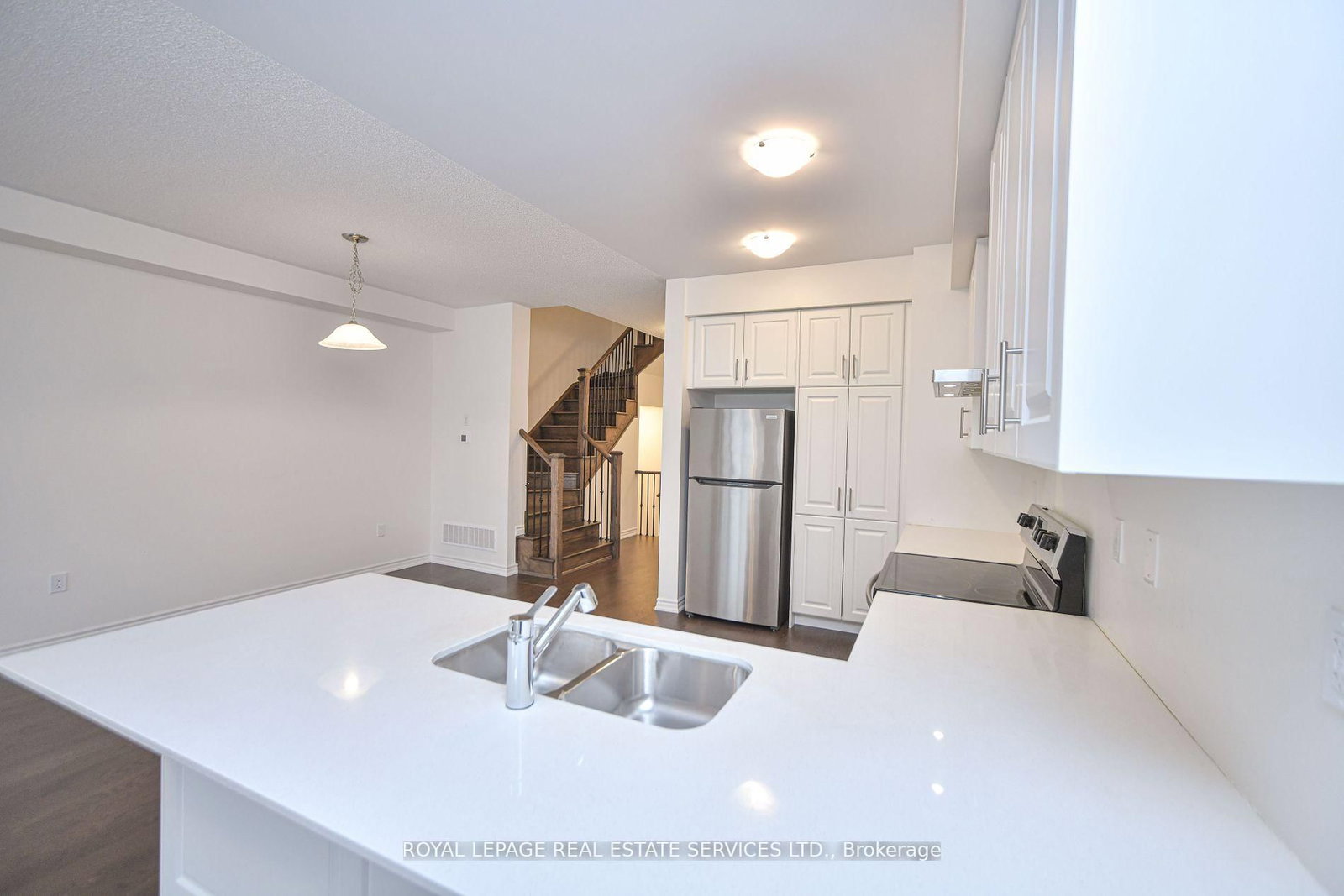 Townhouse leased at 323 Thimbleweed Court, Milton, Ontario, L9E 1T2 - Walker - MLS: W12694410