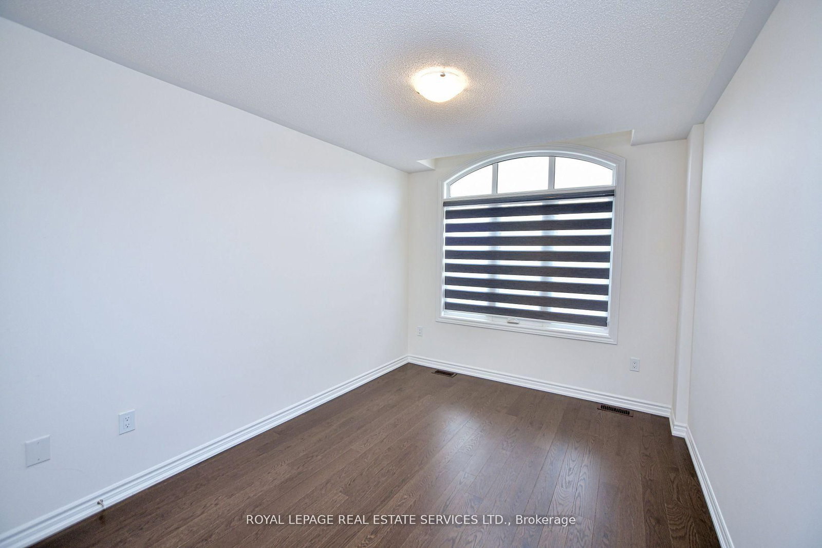 Townhouse leased at 323 Thimbleweed Court, Milton, Ontario, L9E 1T2 - Walker - MLS: W12694410