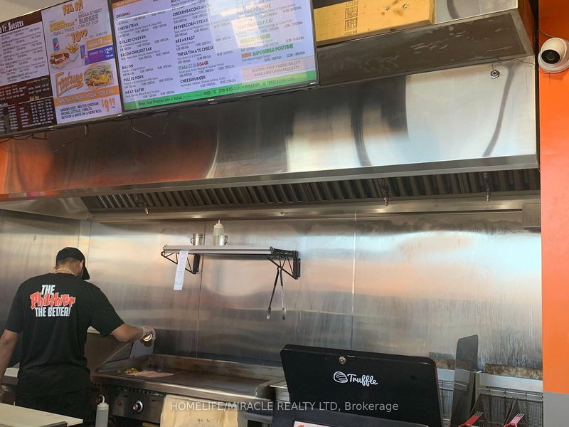 1B - 195 Carlingview Dr, Toronto, M9W 5E8 | Image 3