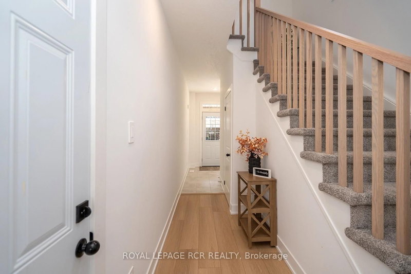 8 - 690 Broadway Ave, Orangeville, L9W 7T7 | Image 2