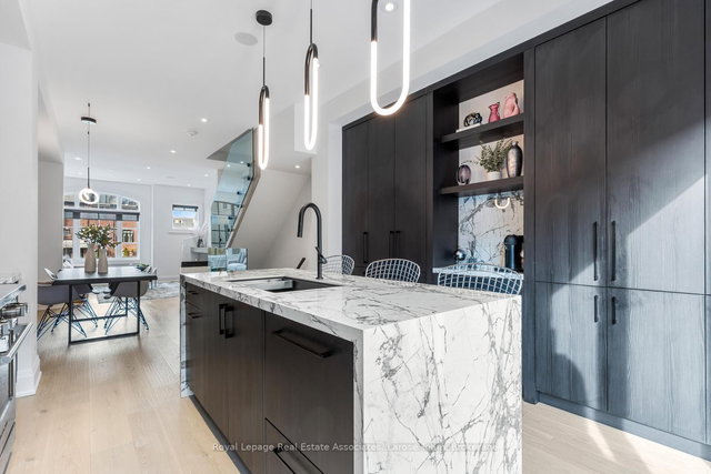 24 - 10 Lunar Crescent