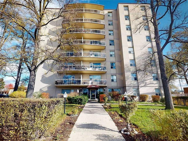 601 - 2961 Dufferin Street