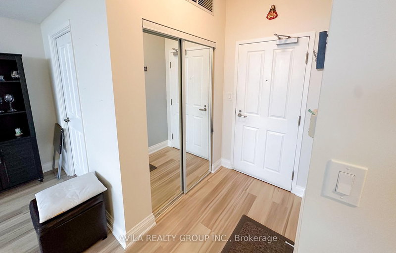 409 - 2199 Sixth Line, Oakville, L6H 5V3 | Image 3
