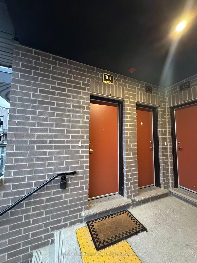 101 - 1577 Rose Way, Milton, L9E 1N4 | Image 3