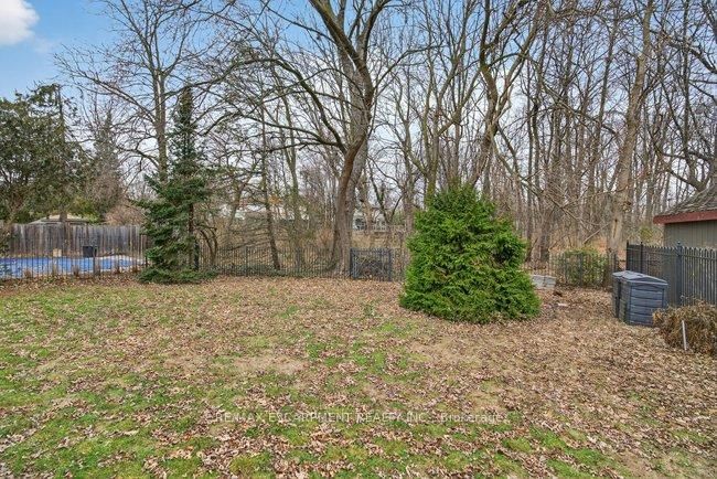 179 Digby Rd, Oakville, L6J 6A8 | Image 2