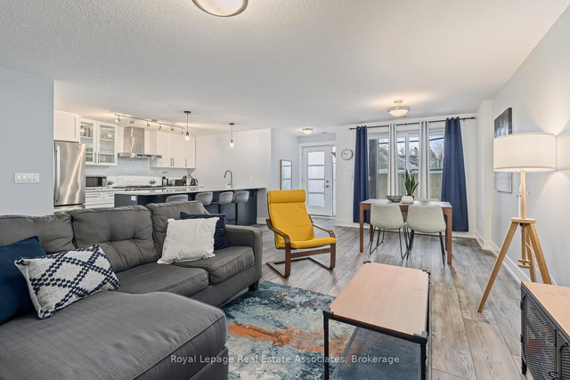 102 - 17 Centre Street