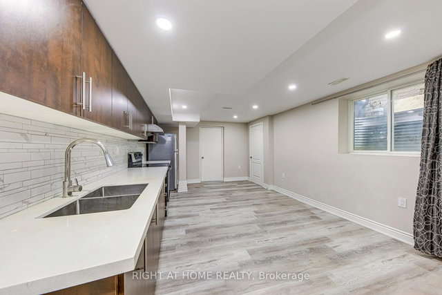 BSMT - 99 Masters Green Crescent