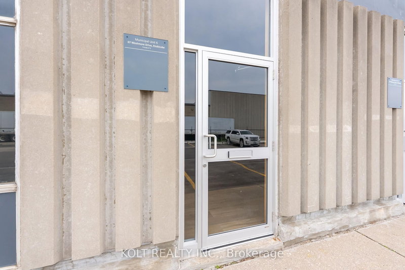 5-6 - 67 Westmore Dr, Toronto, M9V 3Y6 | Image 2